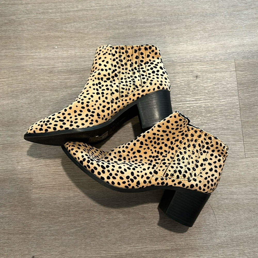 Polka dot bootie